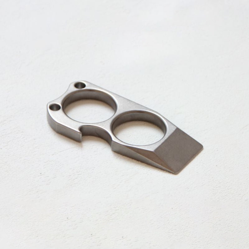 Mini Crowbar Titanium Knuckle Dusters Bottle Opening EDC Keychain