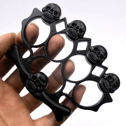 Five Skulls Shape Style Outdoor Pocket  EDC Knuckle Dutsers