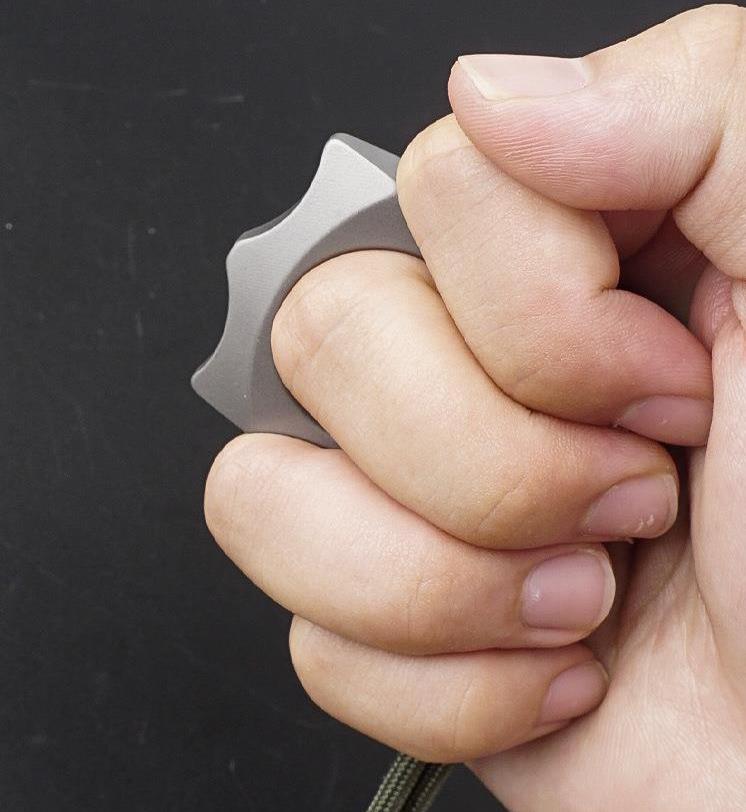 Titanium Alloy Mini Keychain Portable Knuckle Dutsers