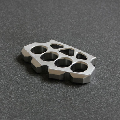 304 Steel Creative Maple Leaf Shape Knuckle Dusters