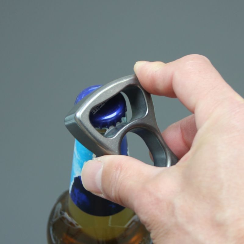 Titanium Alloy Multifunctional Single Hole Stone Washing Knuckle Dusters Bottle Opener