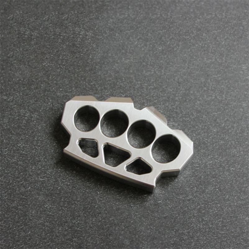 304 Steel Creative Maple Leaf Shape Knuckle Dusters
