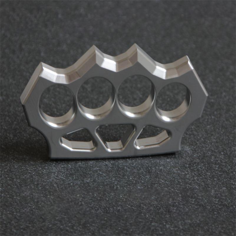 304 Steel Grass Exquisite Shape Large Hole Knuckle Dusters