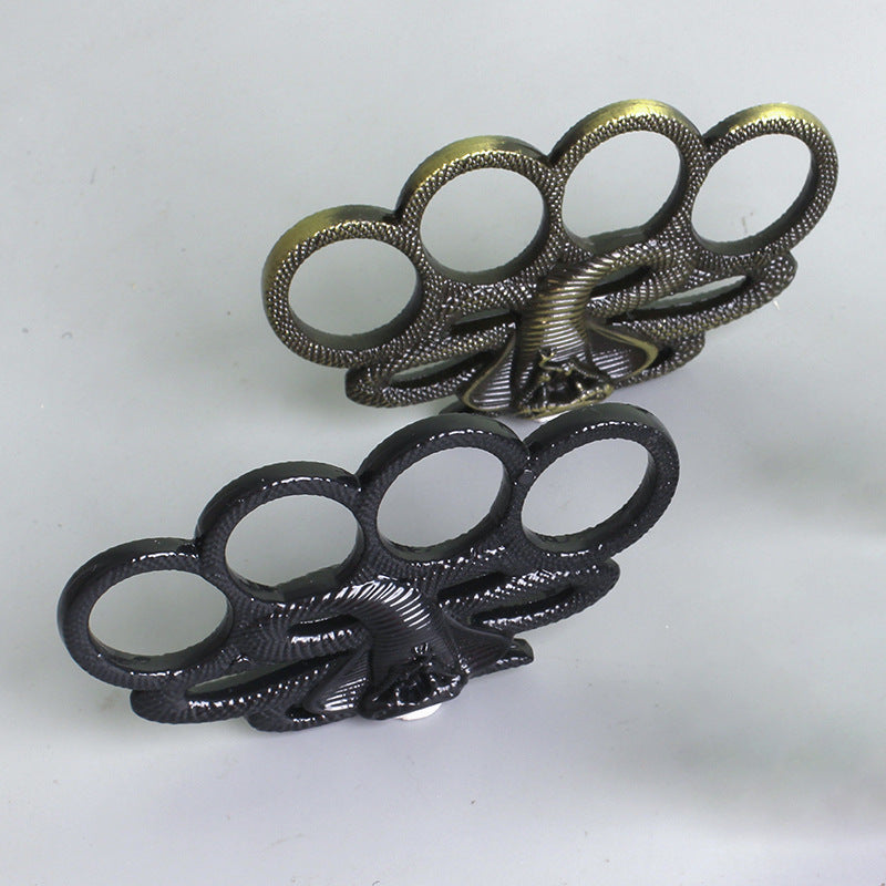 Snake-Inspired Knuckle Duster Outdoors EDC Tool