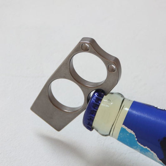 Mini Crowbar Titanium Knuckle Dusters Bottle Opening EDC Keychain