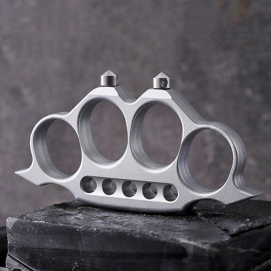 Creative Zinc Alloy Outdoor Portable Knuckle Dusters