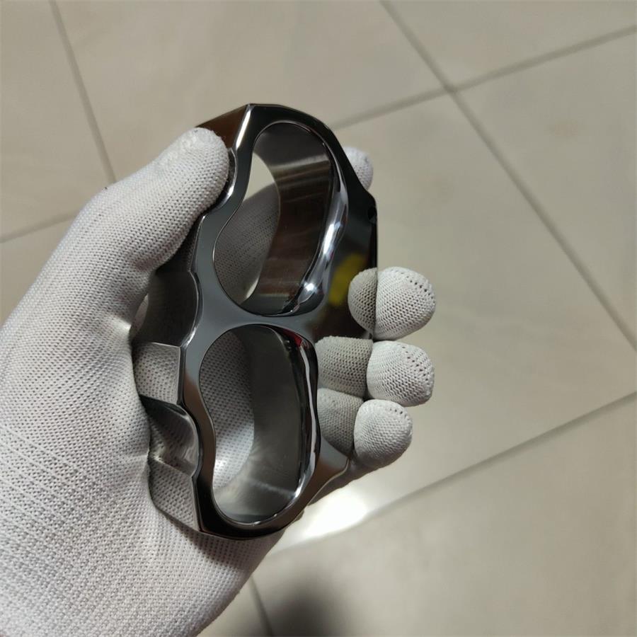 Outdoor Irregular Double Hole Design Titanium Alloy Mirror Polishing Knuckle Dusters