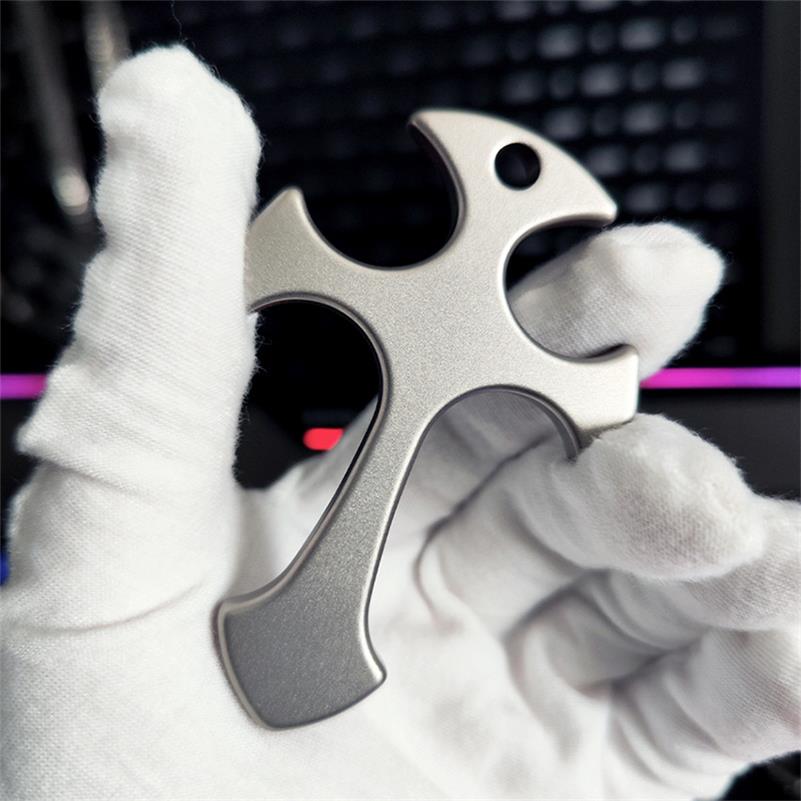 Outdoor Titanium Cross Pendant Knuckle Dusters