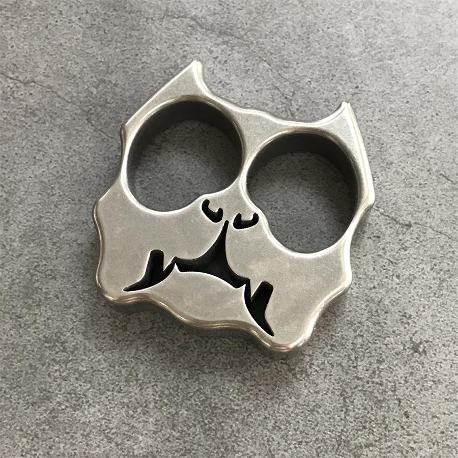 GODEDC Titanium TC21 Dog Head Knuckle Dusters Two Hole Outdoor Tool