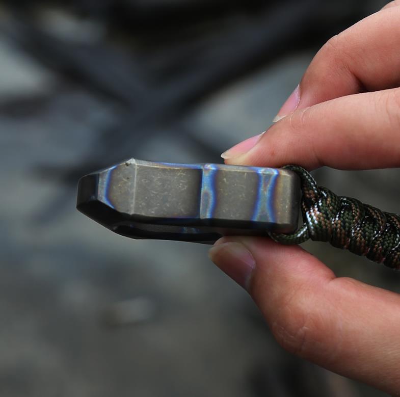 Various Styles of Mini Titanium Multifunctional Outdoor Pocket Knuckle Dutsers